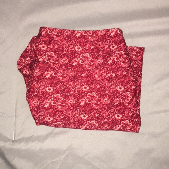 Red and pink LuLaRoe leggings - Picture 2 of 3